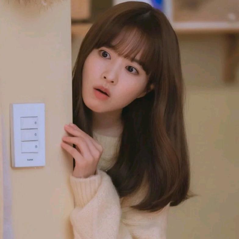 追剧女孩