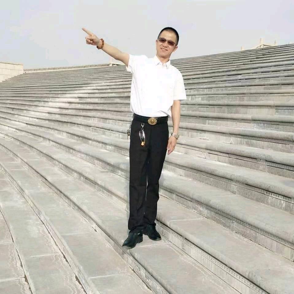 锡林浩特市嘉源福铁锅炖饭店