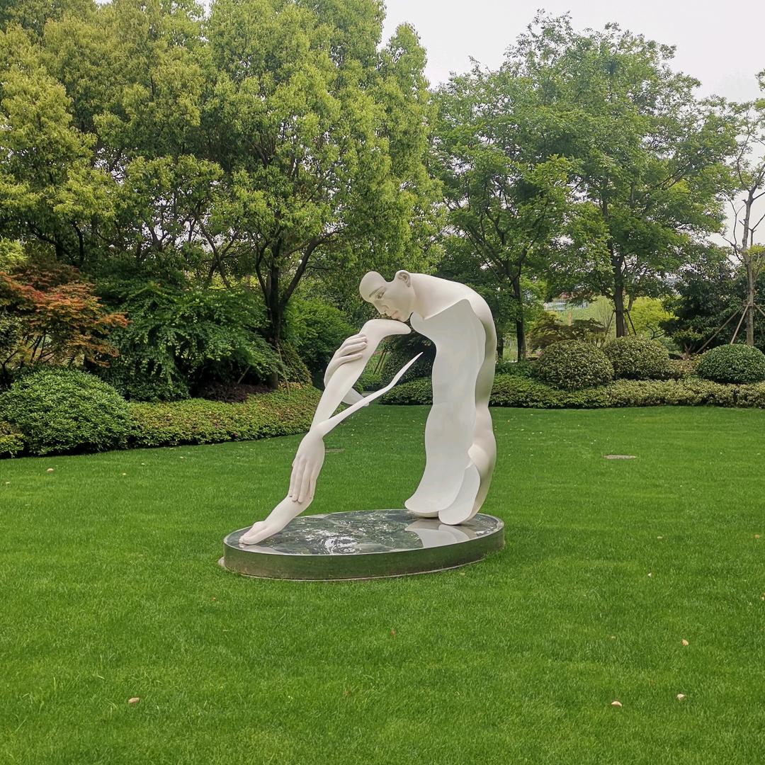 与军相伴