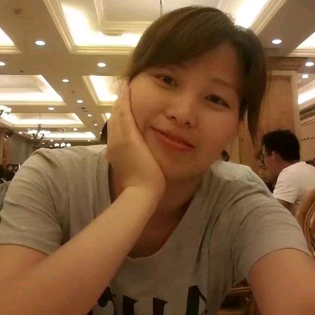 别冲她笑（拒绝私聊）