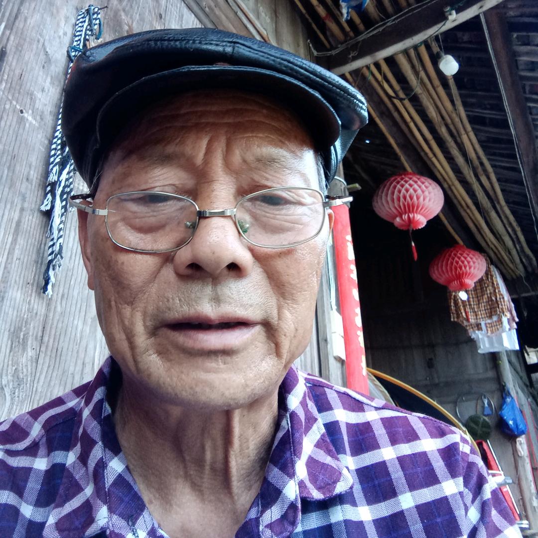 爱音乐的尹老师