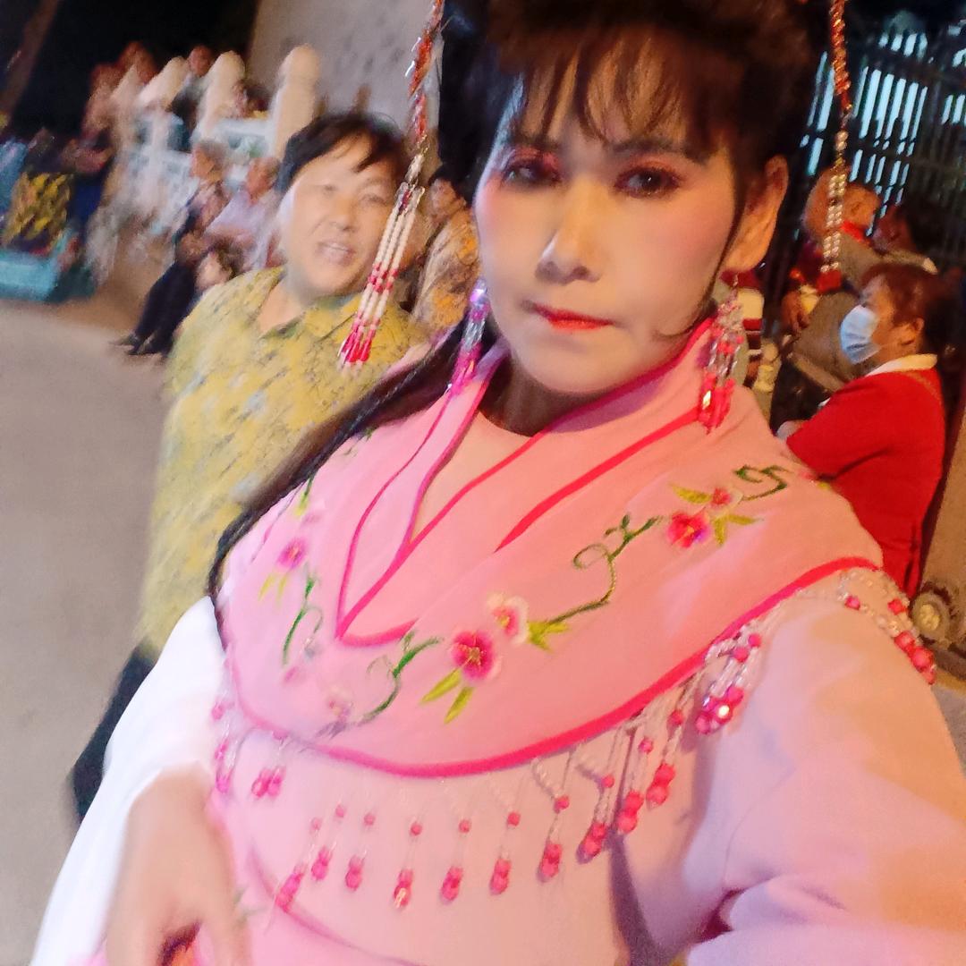 陈玲