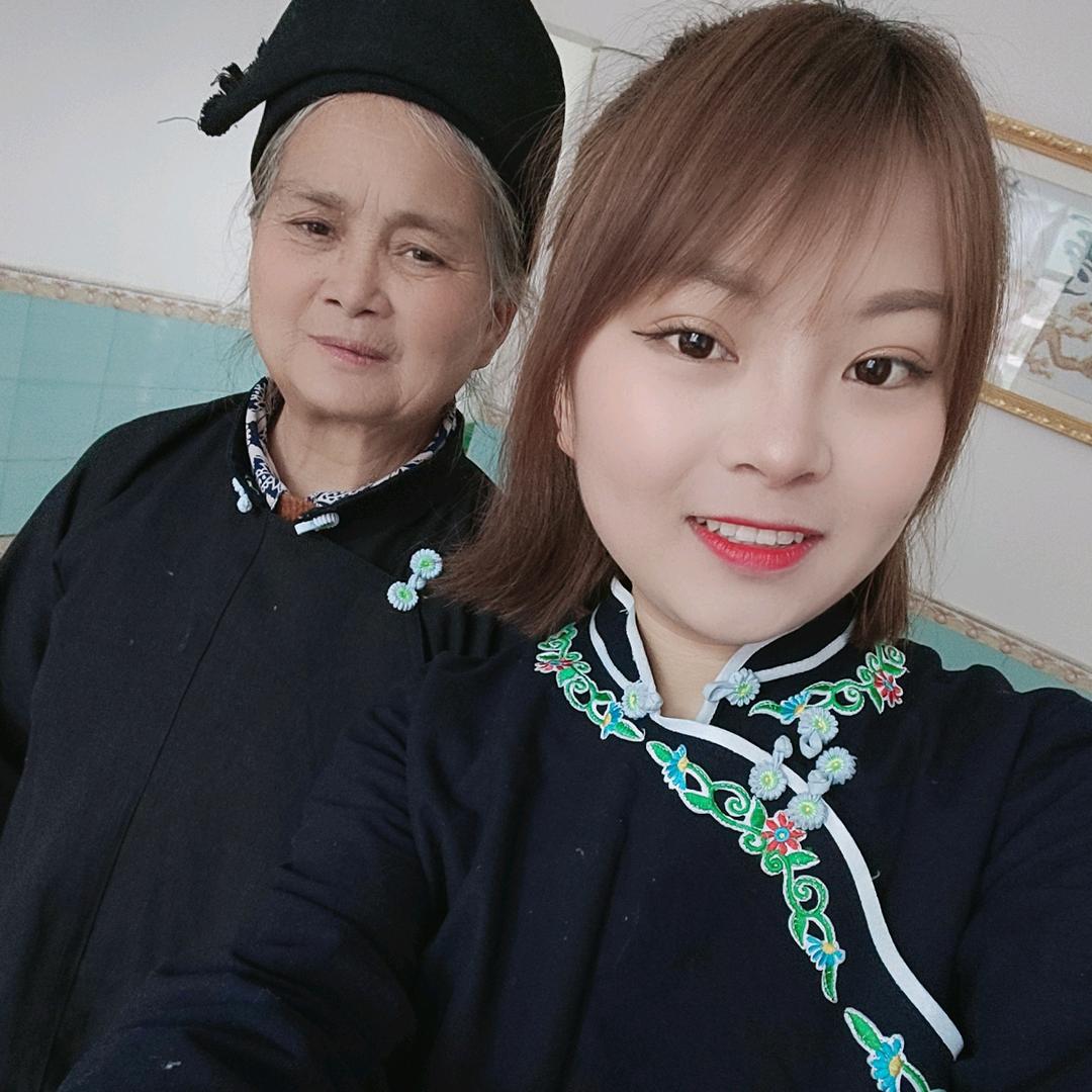 小伟奶奶