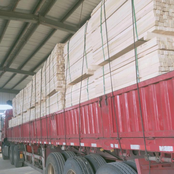 😘常丽霞椿木规格料加工有限公司