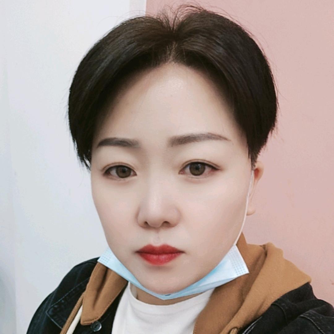 镇雄享颜调肤美发邓姐