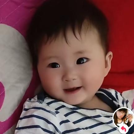 我还是曾经那个少年没有一丝丝改变时间只不
