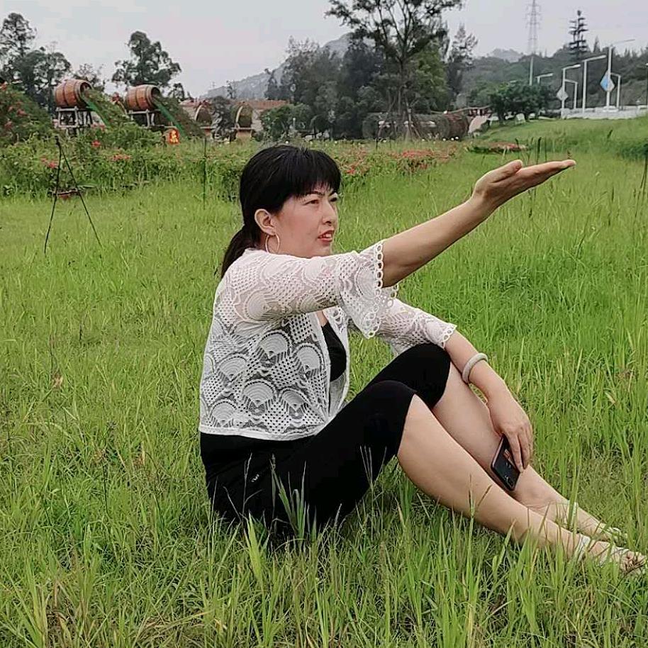 杨浚樱