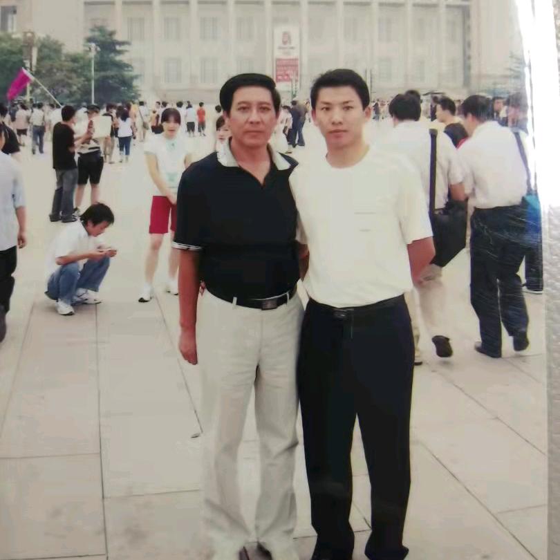 华龙家电-靳久波