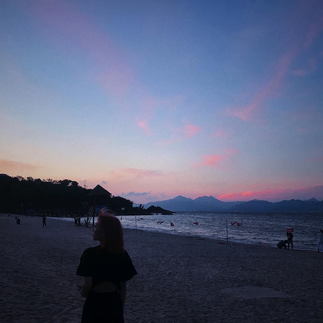 小诞.