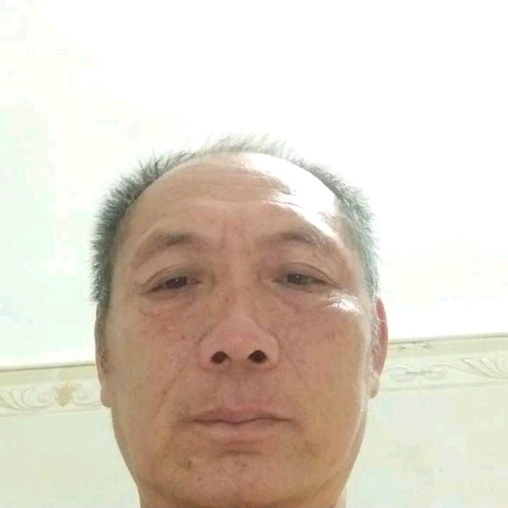 老何