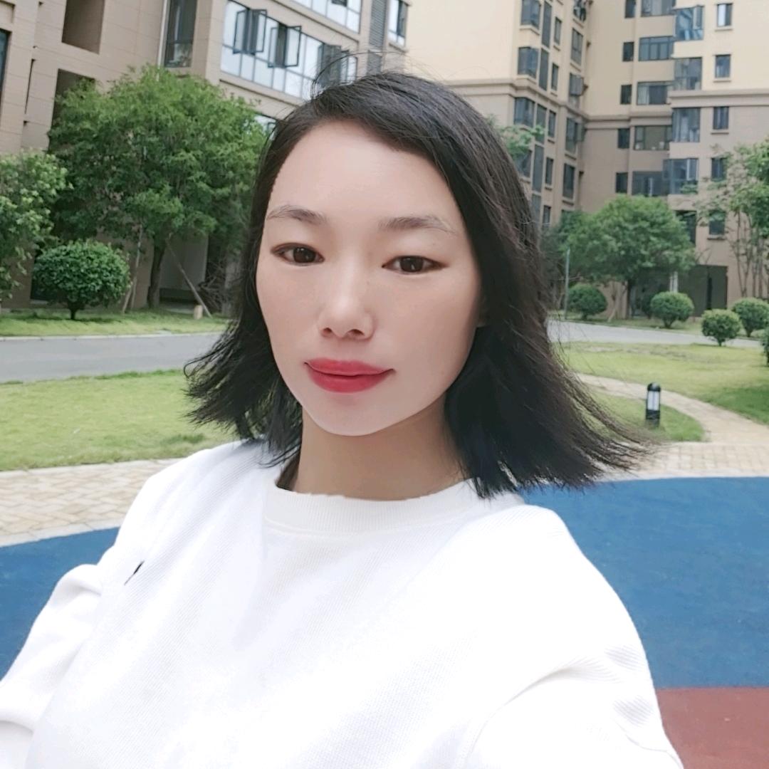 琪琪（家🈶三千金😊）
