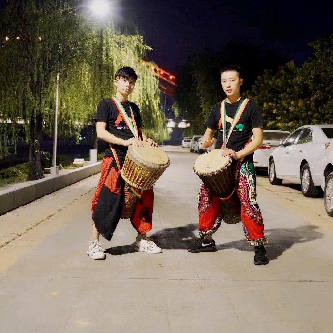 杨阳非洲鼓流行伴奏