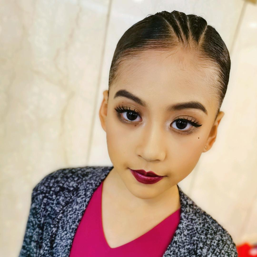 舞吧小黑妹
