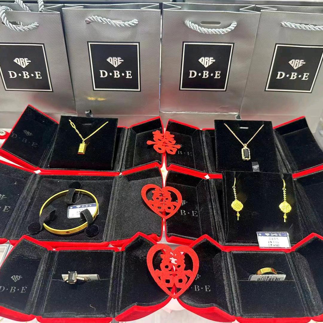 卓悦✨️DBE珠宝✨️
