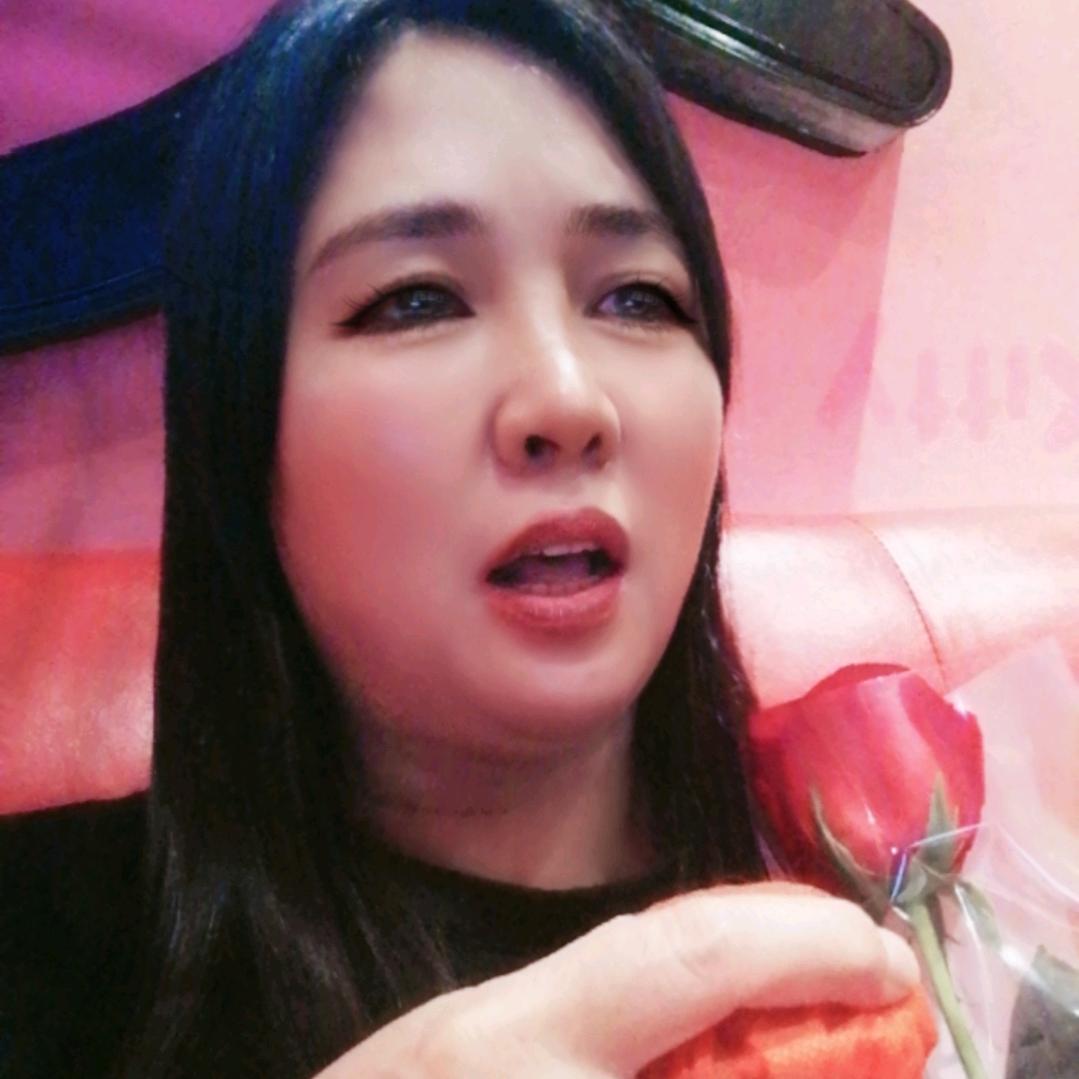 微微一笑.