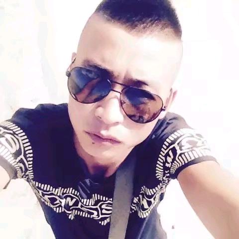 烟里的一缕忧愁