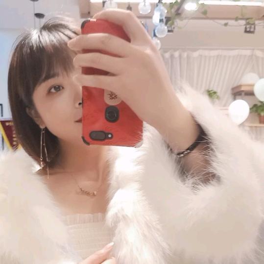 滁州金鹏玖玖广场可柔努力生活的女孩