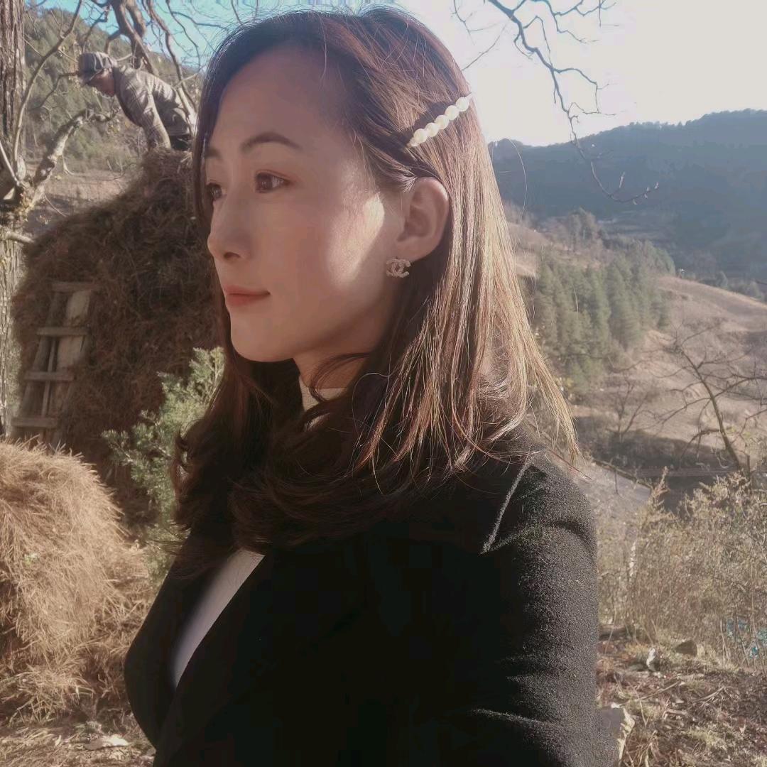 蜜蜂爱花