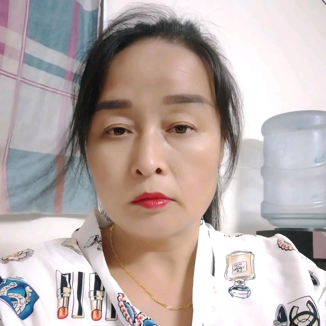 华
