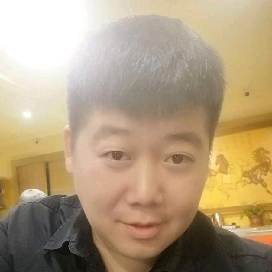何欣