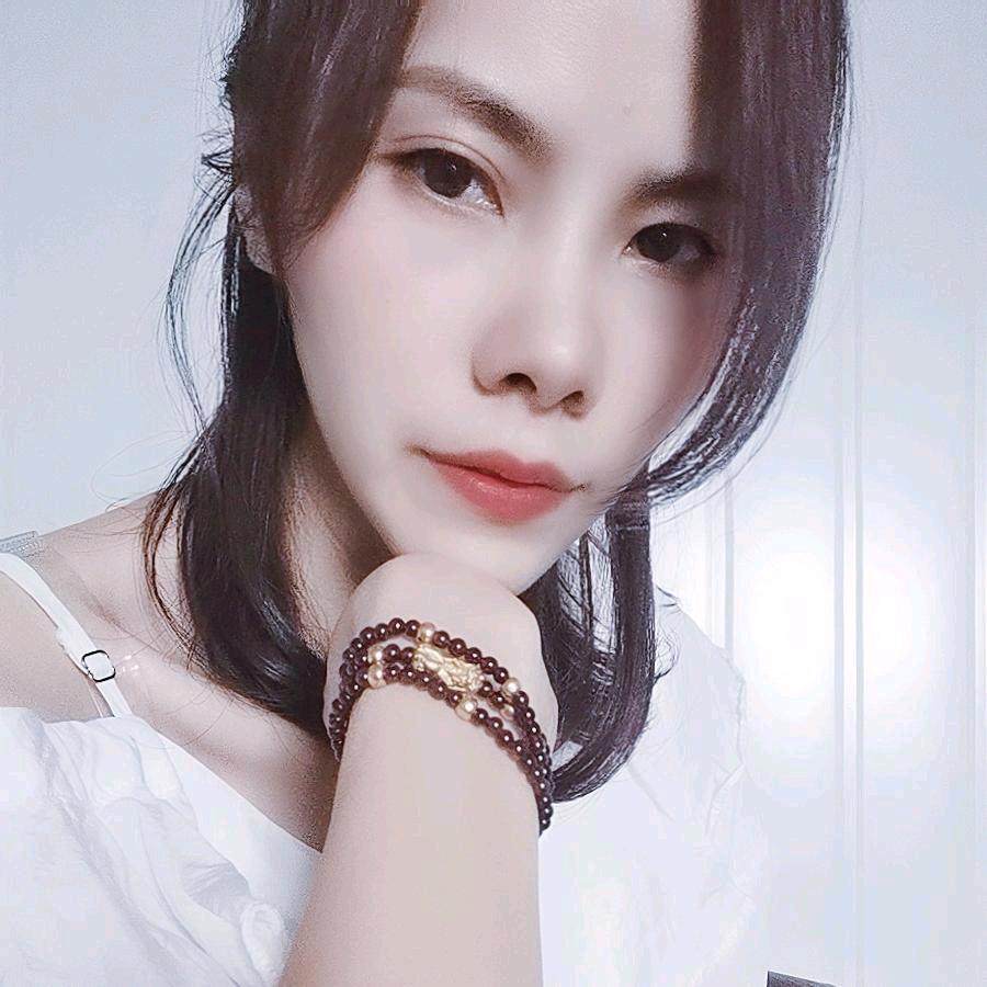 侗寨妹子