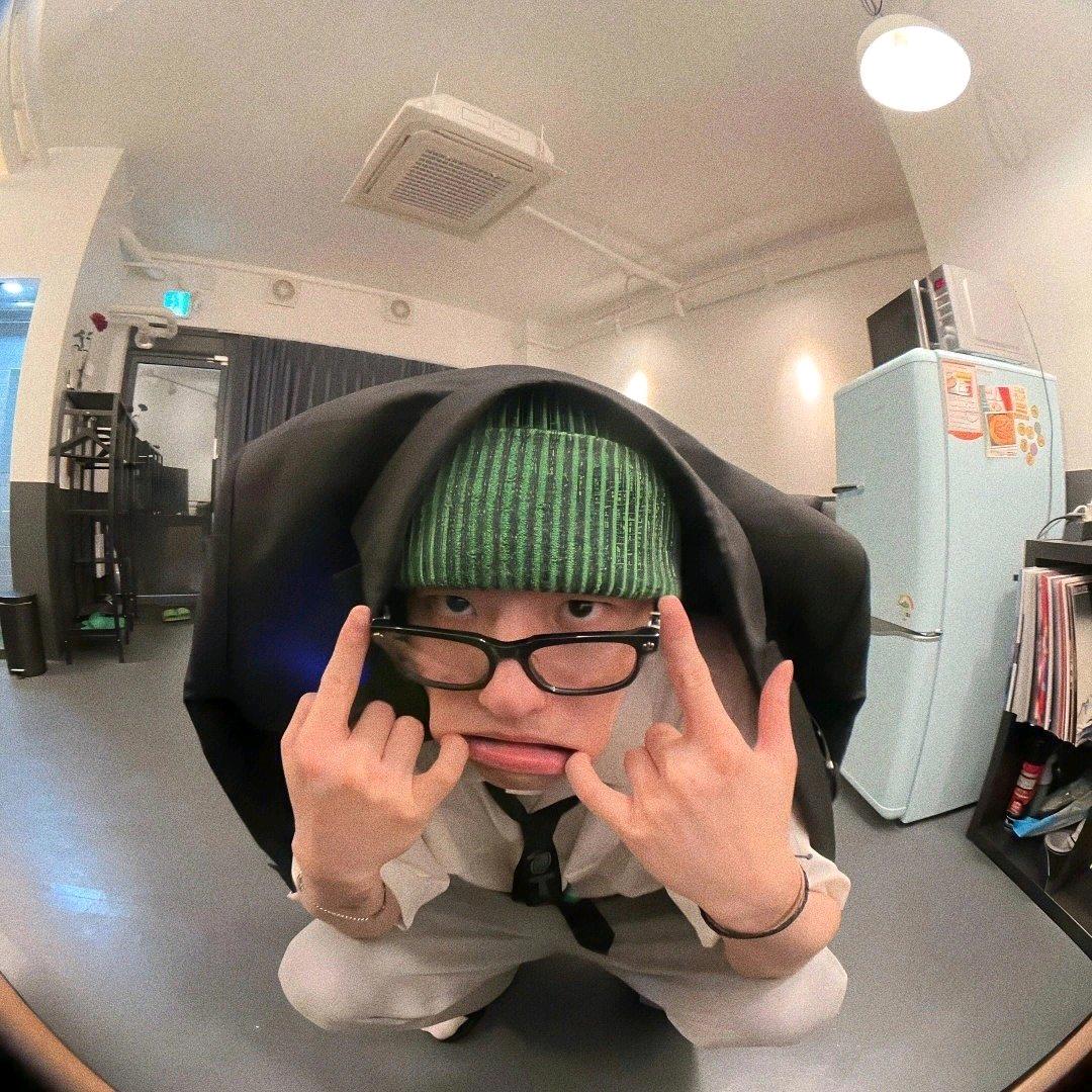 半只Locker