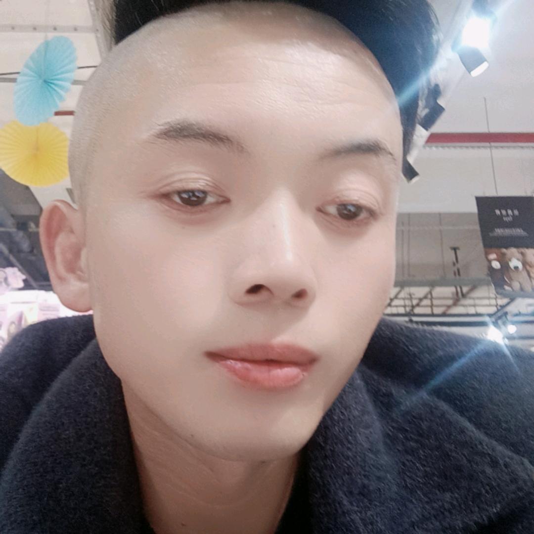 a别问红颜为谁老a