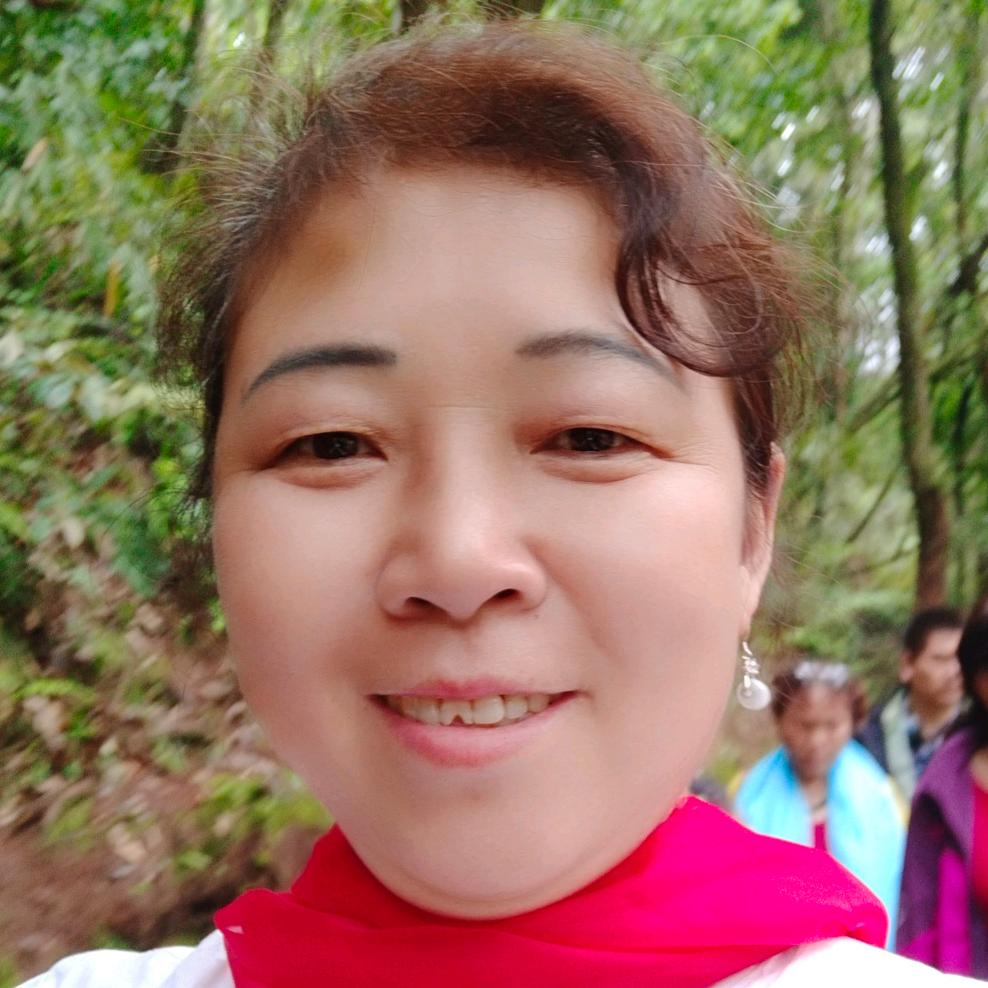 美，女