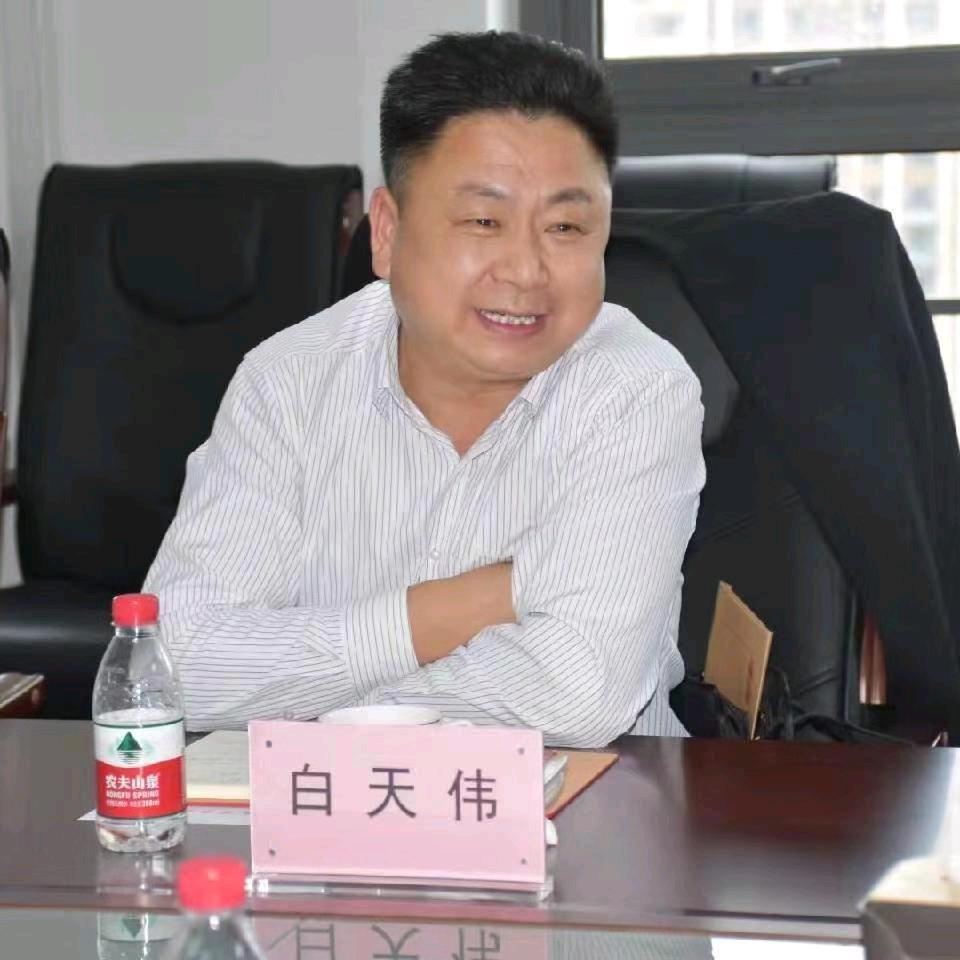 白天伟厚道善行