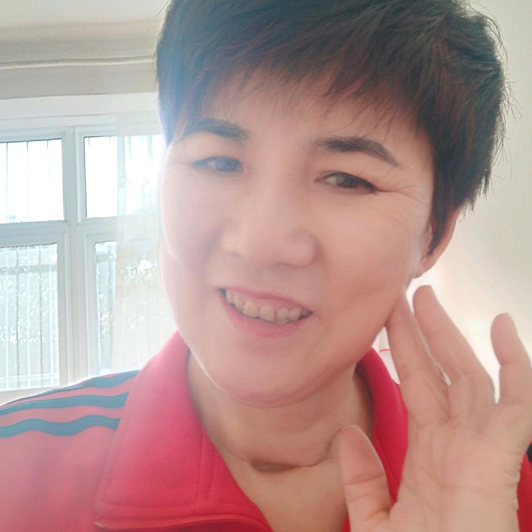 婉巧爱跳舞