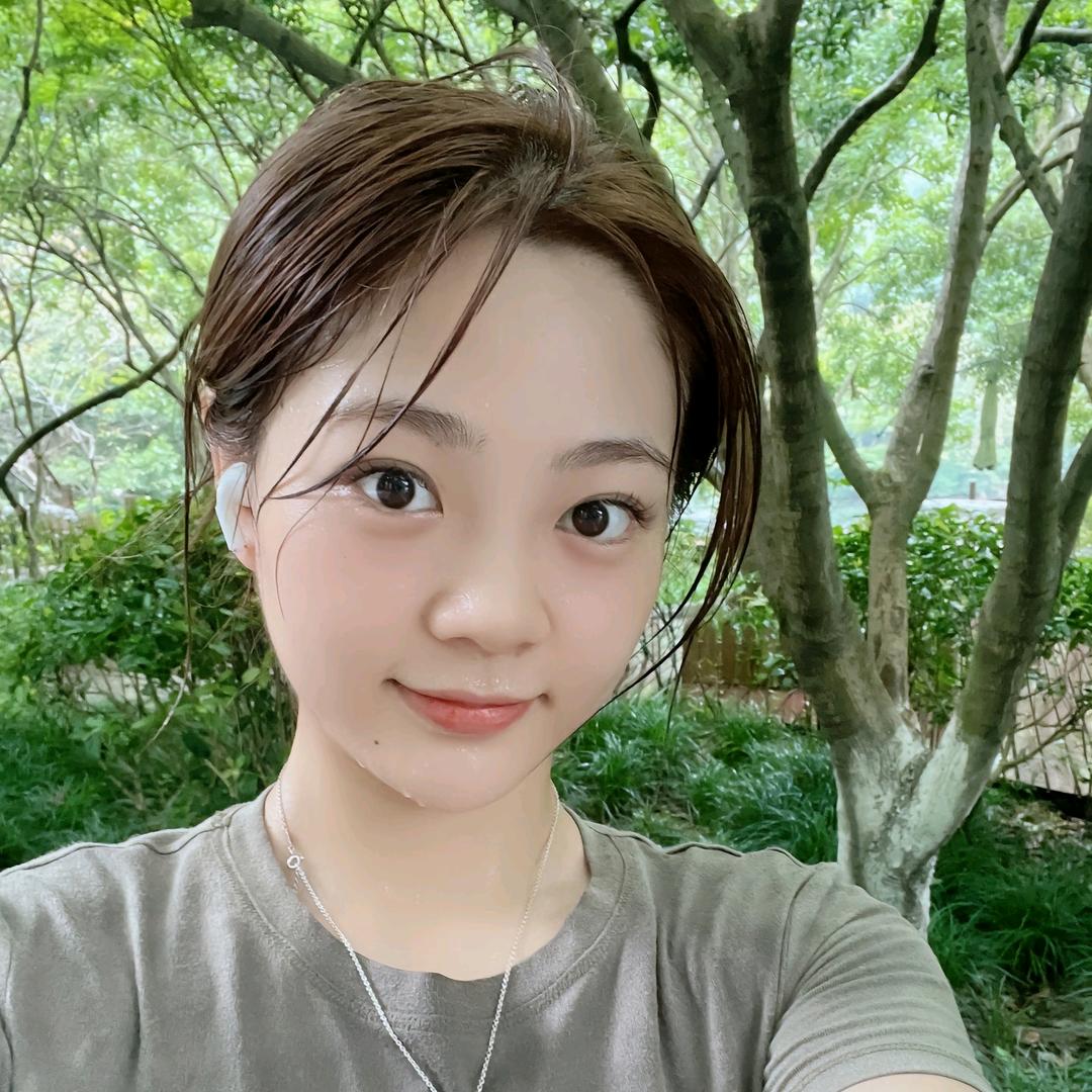 小 菲