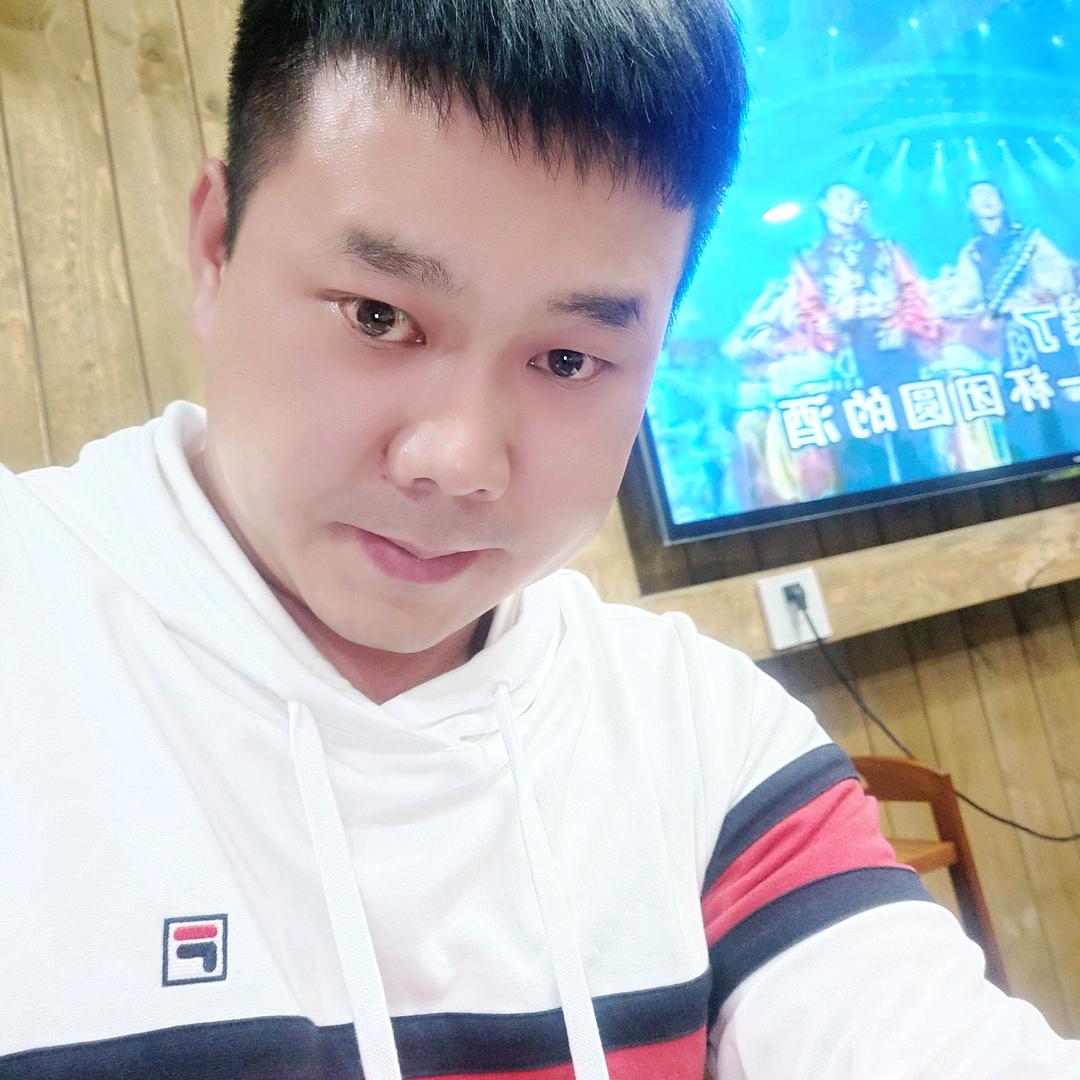 小司（秘制香辣鸡爪）