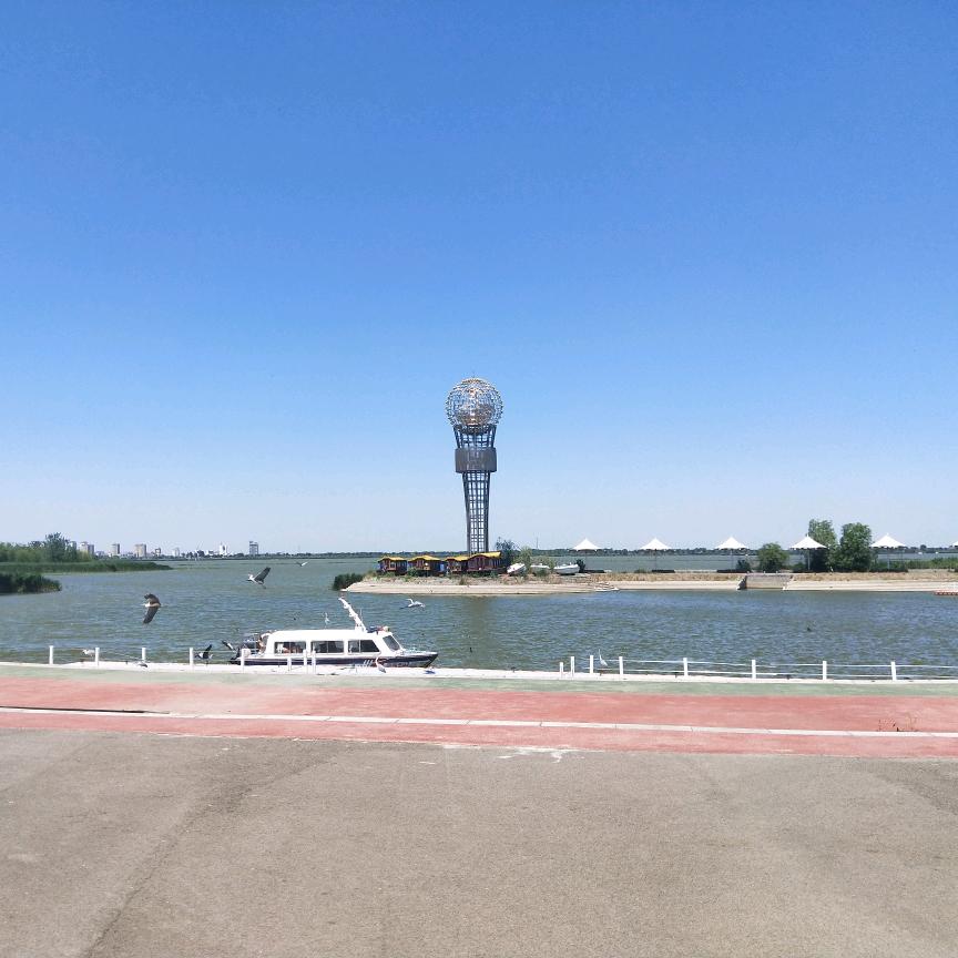 正己宽人者·悦己明智心