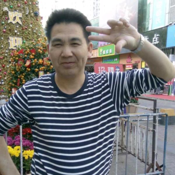 趁着月光饮醉酒