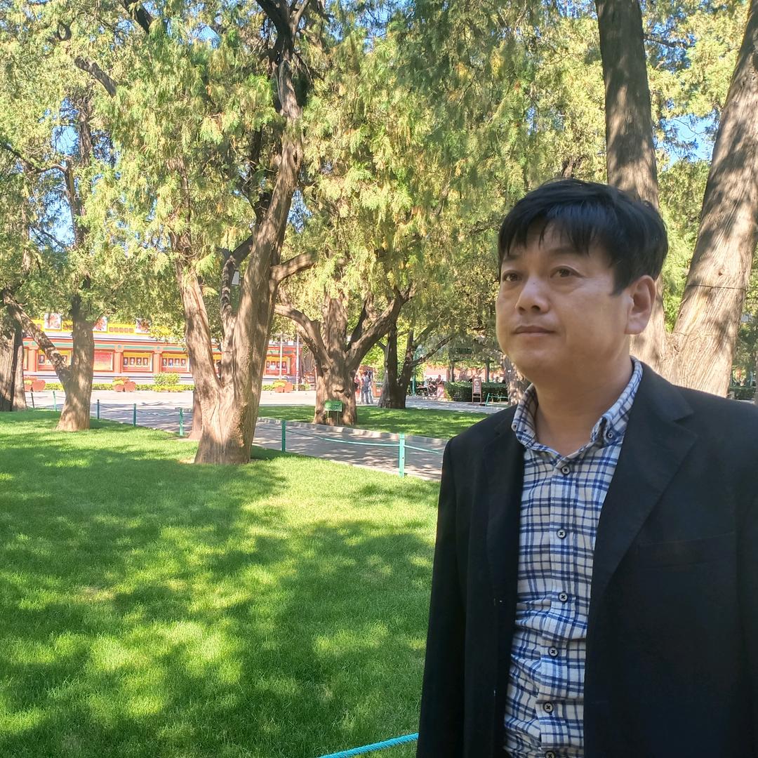 李克亮关爱老年人生活