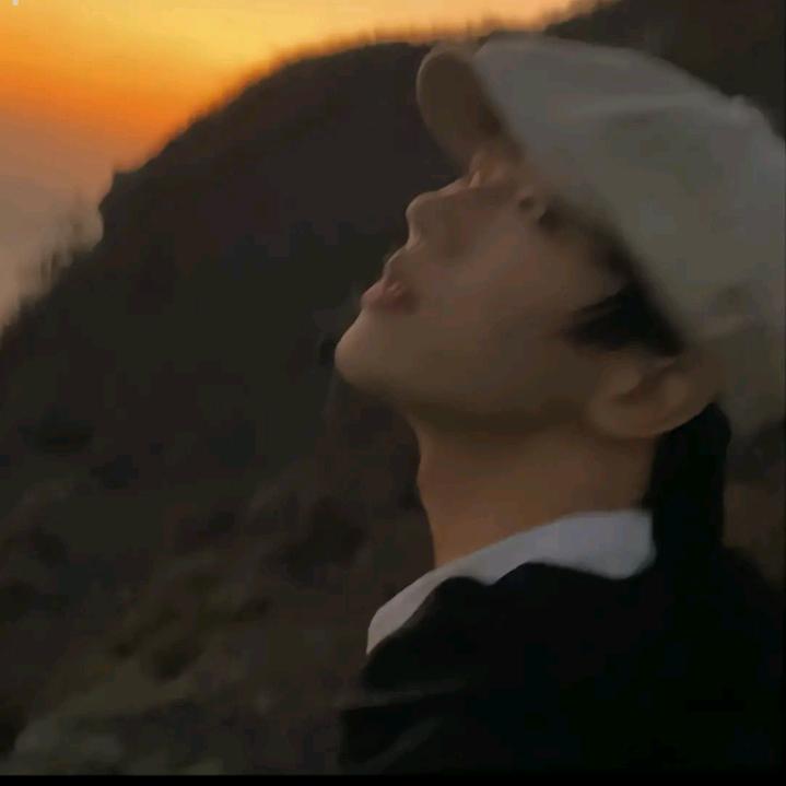 自卑男孩
