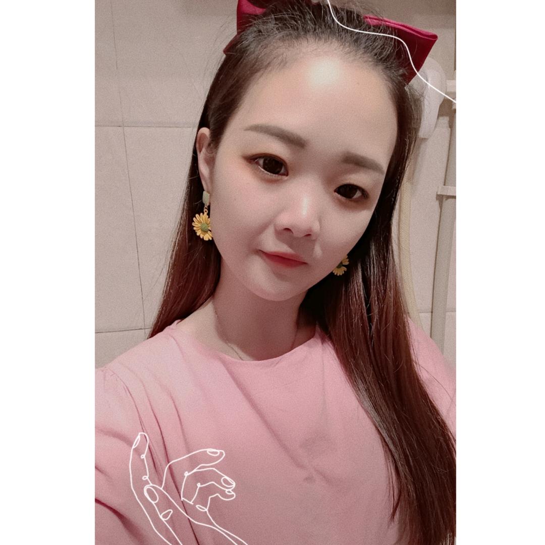 姣姣   。 🎀