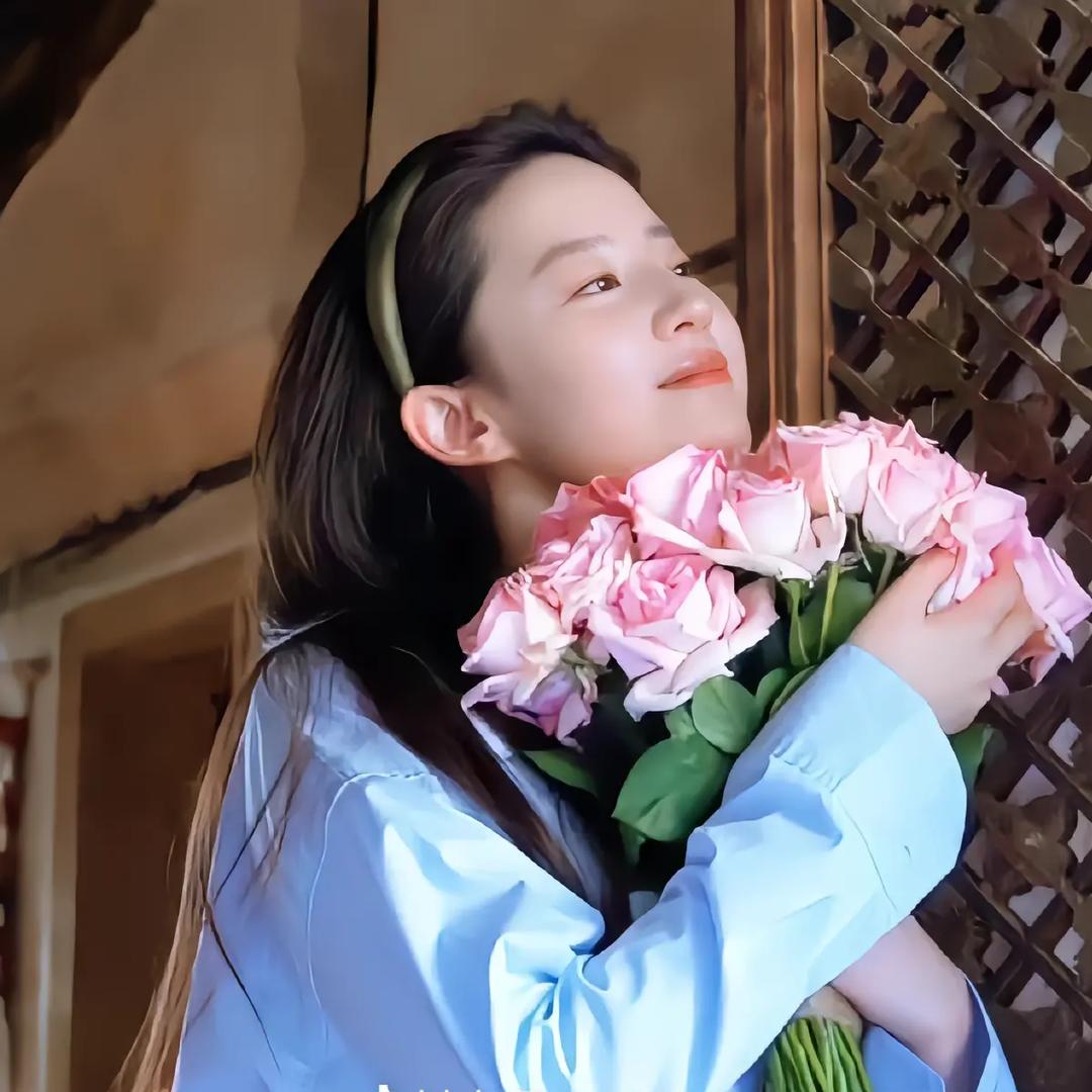 撑起小花伞♛
