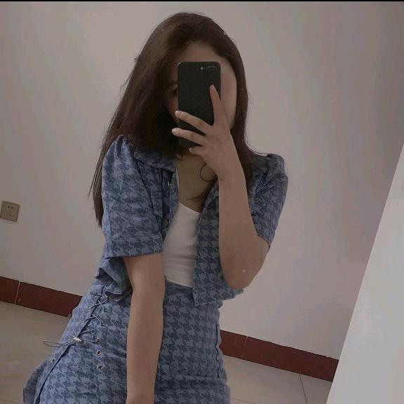 杨依然