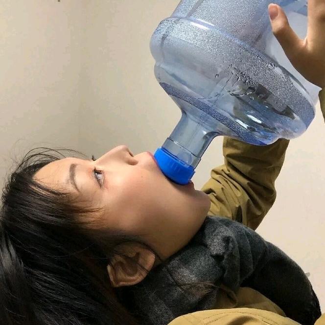 ᵃ 小惊喜.