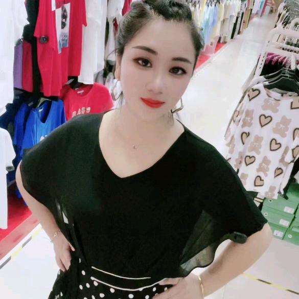 官坡新天地超市美女老板娘