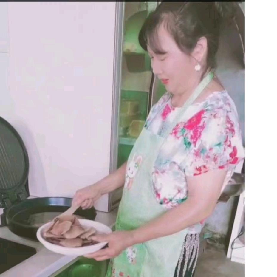 芸……