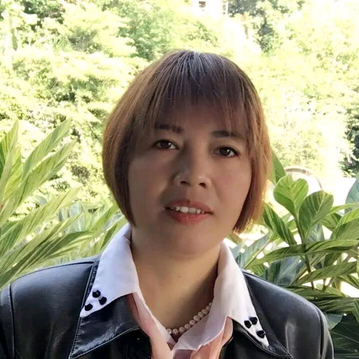 细妺爱穿搭