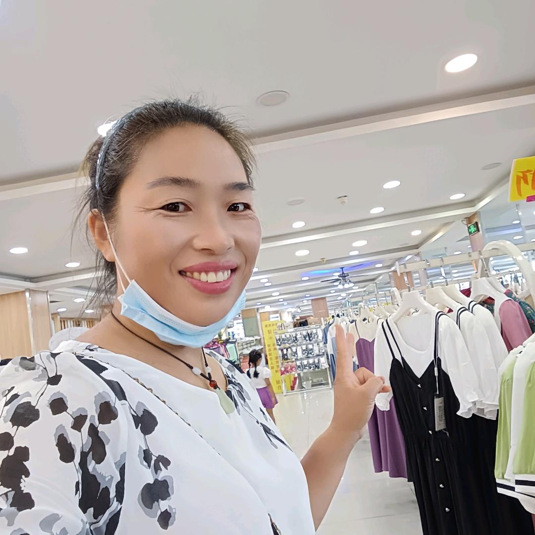 霞.农村姑娘小霞