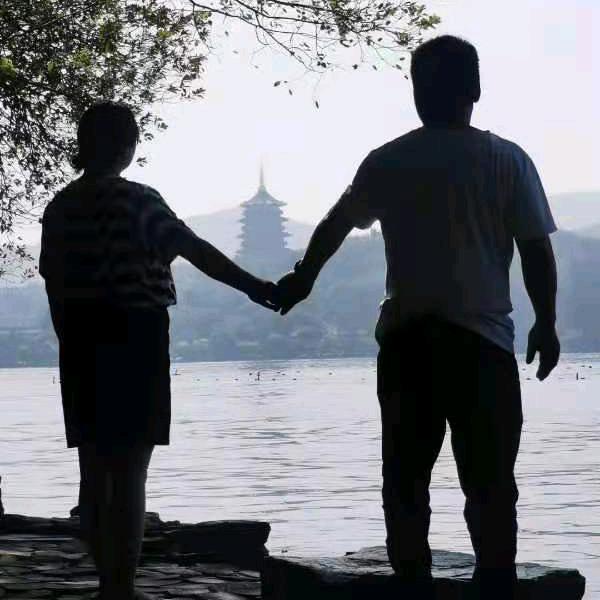 耿直♥(｡￫v￩｡)♥心常