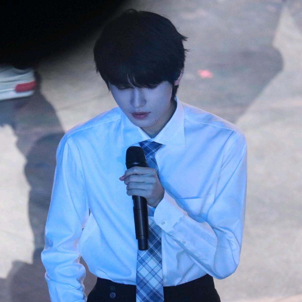 大壁虎和标标公举👑