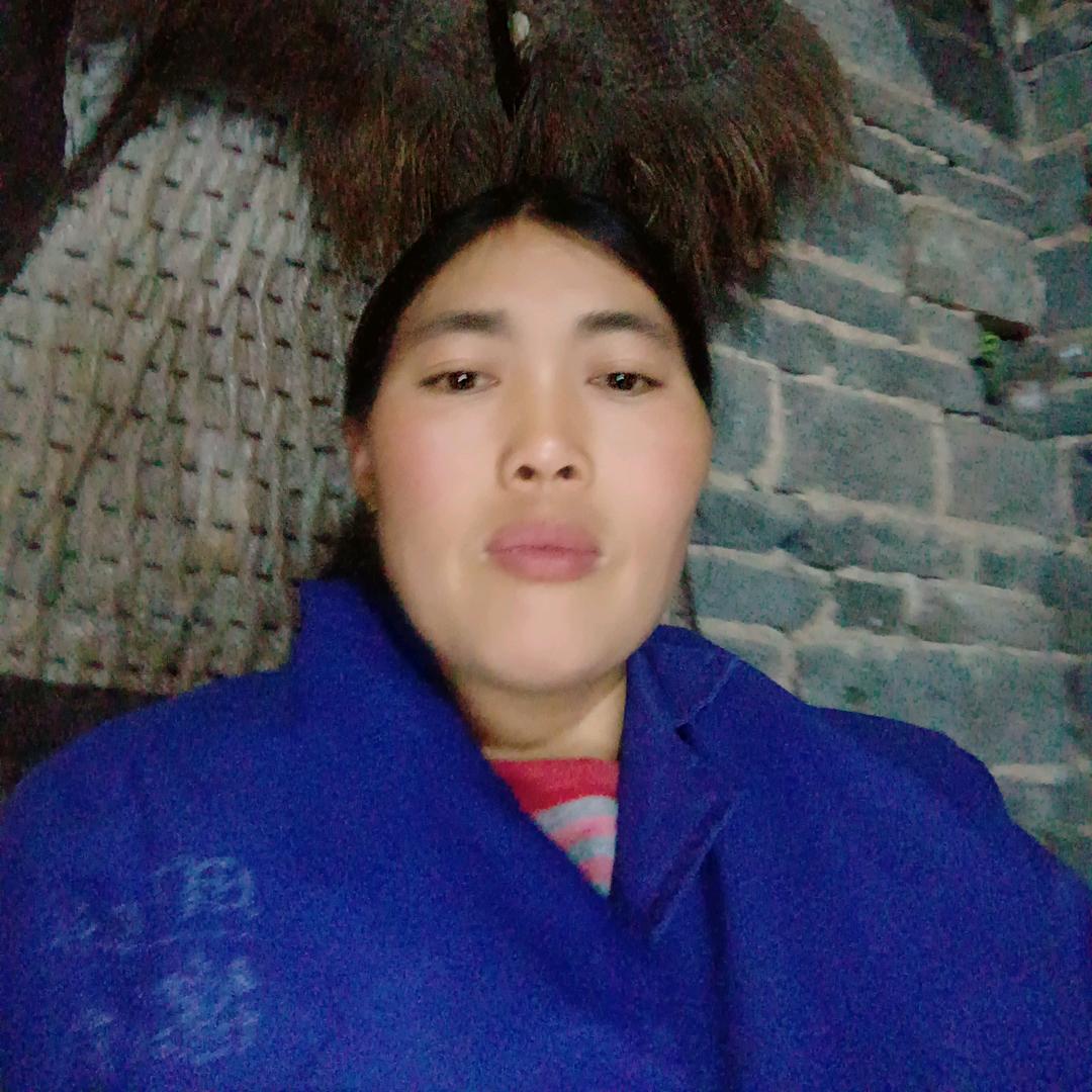 郑姐姐，八点开播