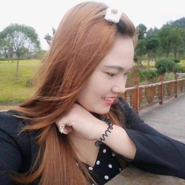 吴家二菇凉🙅玲玲