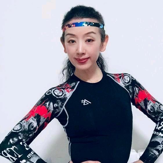 正午阳光健身舞队