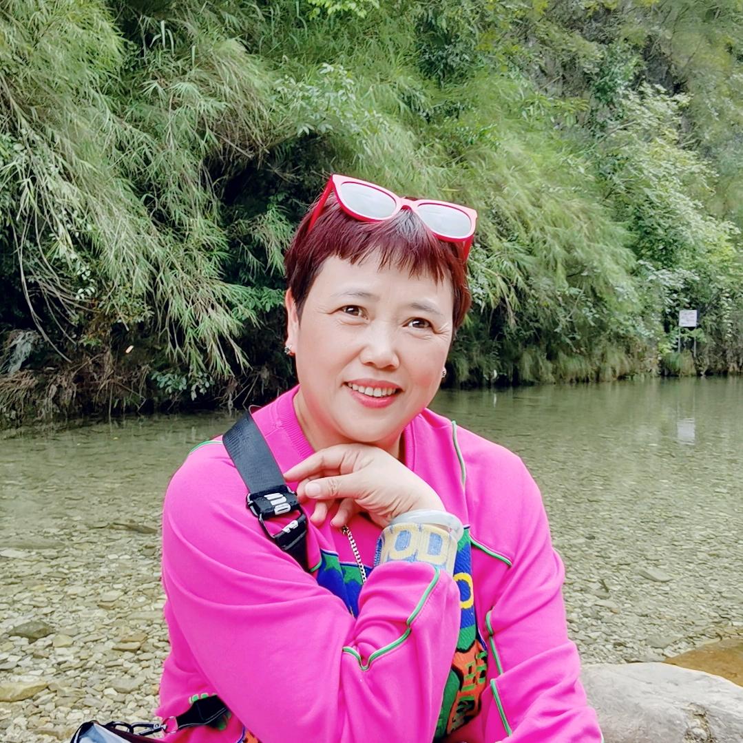 @小莉
